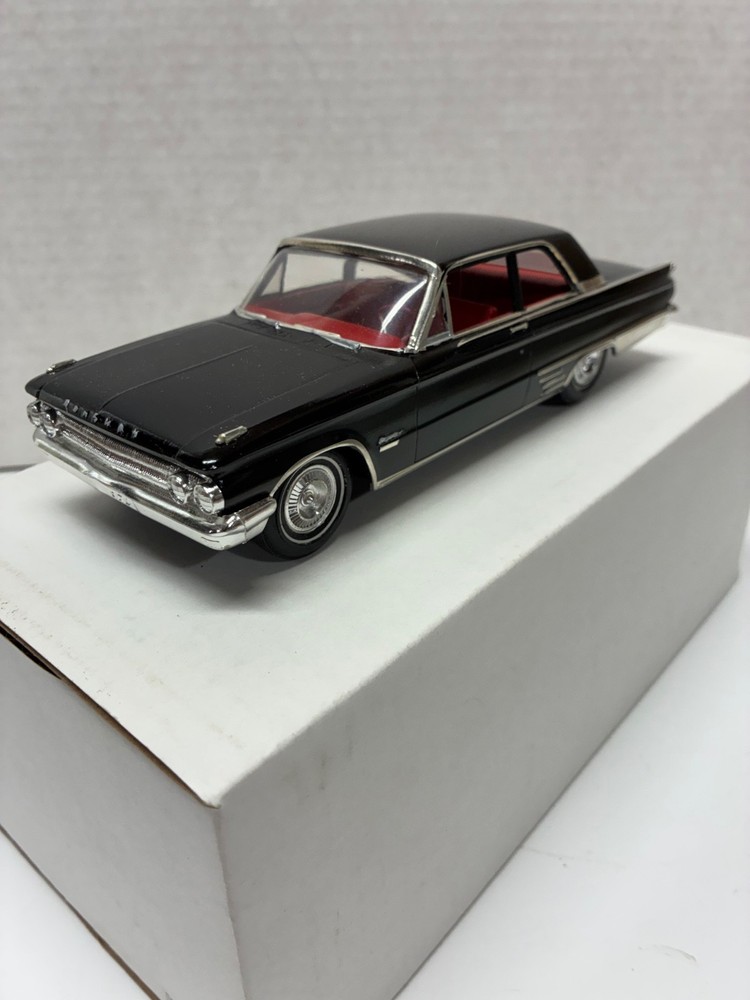 VINTAGE ORIGINAL AMT 1/25 SCALE 1962 MERCURY METEOR QUALITY BUILT UP