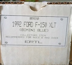 AMT/Ertl 1/25 scale model kit of a 1992 Ford F-150 XLT in Bimini Blue. NIB