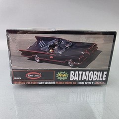 Polar Lights 1/25 Batman Classic TV Series Batmobile Model Kit w/ Figures SEALED
