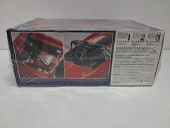 Monogram 1/25 – 67 CORVETTE 427 ROADSTER – Model Kit – 2968 – New – 1995