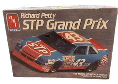 AMT Ertl #43 Richard Petty STP Grand Prix 1/25 Scale Model Kit #6728-SEALED BOX