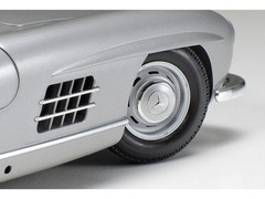 Tamiya 24338 Mercedes-Benz 300 SL 1/24 Scale Plastic Model Kit