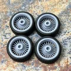 Resin 22 In. “Lincoln 3” Restomod Wheels, W/ One Inch Whitewalls,1/24 1/25 Scale