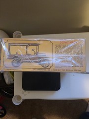 AMT 1923 Ford T Depot Hack AMT1237 Plastics Car/Truck 1/24-1/25
