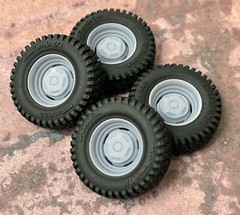 1/24 Scale: 18-Inch “80’s Ford F-250” Wheels W/ Mud Tires; Jeep, Resin 1/25