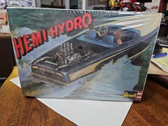 REVELL HEMI HYDRO SKI BOAT & TRAILER model kit NEW in FACTORY SEALED BOX