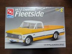 AMT 1972 Chevy Fleetside C10 Pickup 1/25 Scale Model Kit
