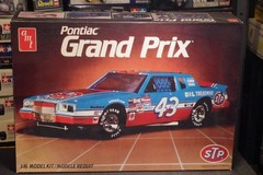 1/16 AMT Richard Petty Pontiac Grand Prix NASCAR kit Sealed Inside COMPLETE