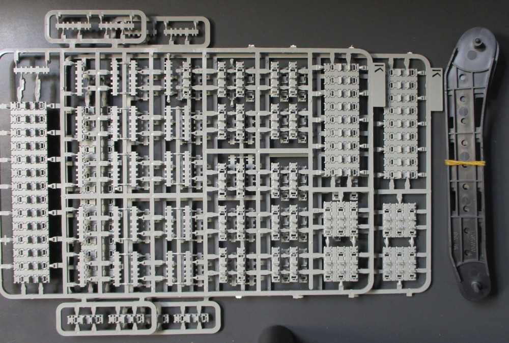 Takom 1/35th Scale King Tiger Henschel – Tracks from Kit No. 2073s