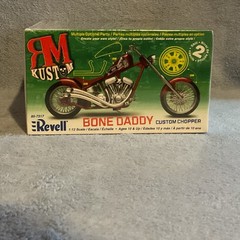 Revell RM Kustom Bone Daddy Custom Chopper 1:12 White Chrome Model Kit 85-7317