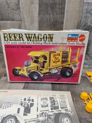 Vtg Monogram 1967 Beer Wagon 1/24 Scale Model Kit Bulldog Mack Mod Suds Hauler