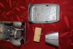 HUBLEY FORD 4 DOOR SEDAN METAL MODEL KIT HOT ROD PARTS REPAIR 1:20 JUNKYARD