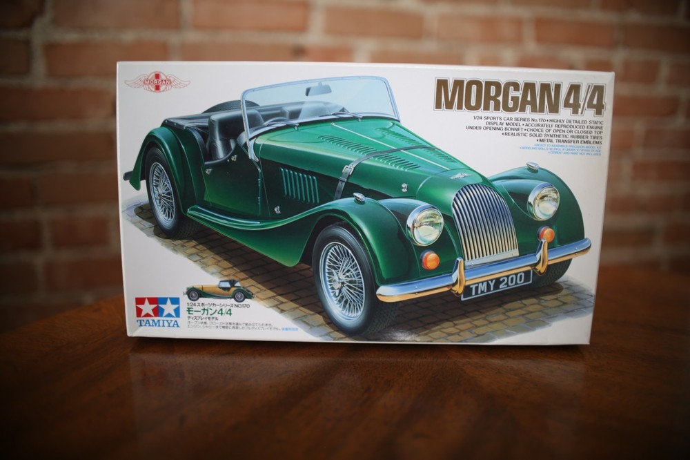 Morgan 4/4 1:24 scale Tamiya 24170*2000 Car Kit Unbuilt