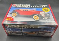 AMT ERTL 1/25 ’32 Ford Roadster Proshop 3 In 1 Kit #8351 New Factory Sealed ++