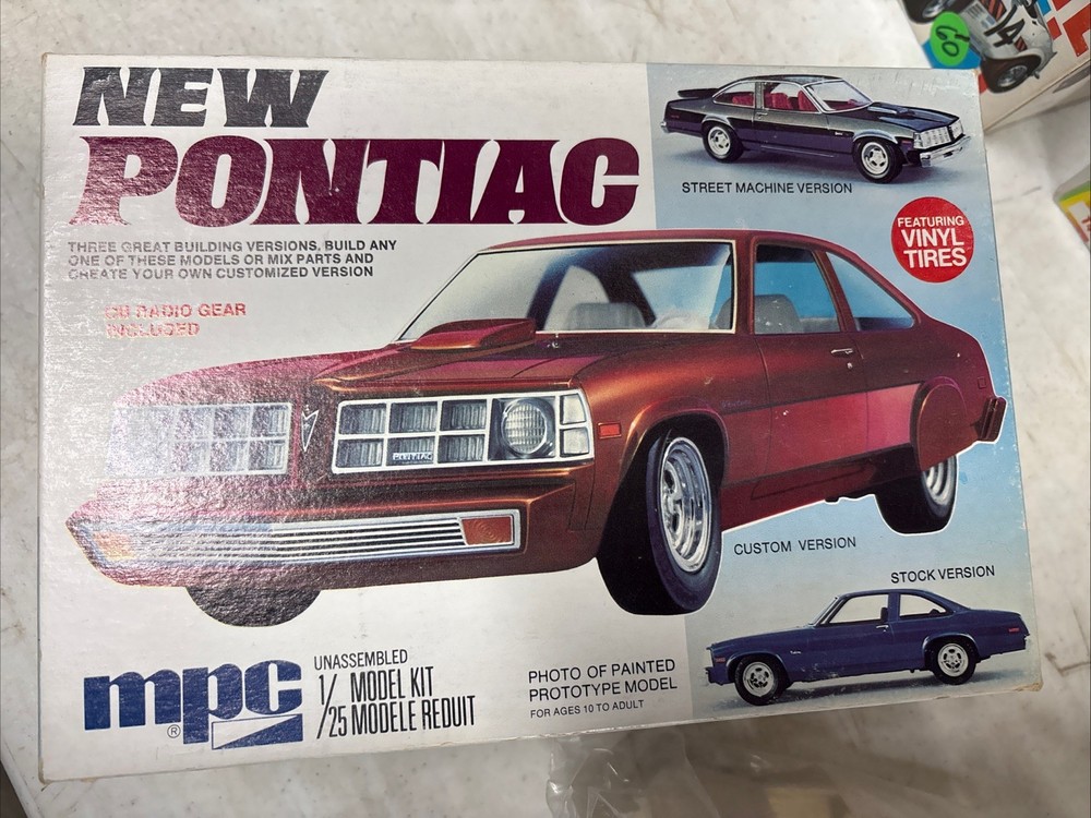 Vintage MPC 1977 Pontiac Ventura Model Kit#1-7703. Sealed inside Unbuilt 1/25