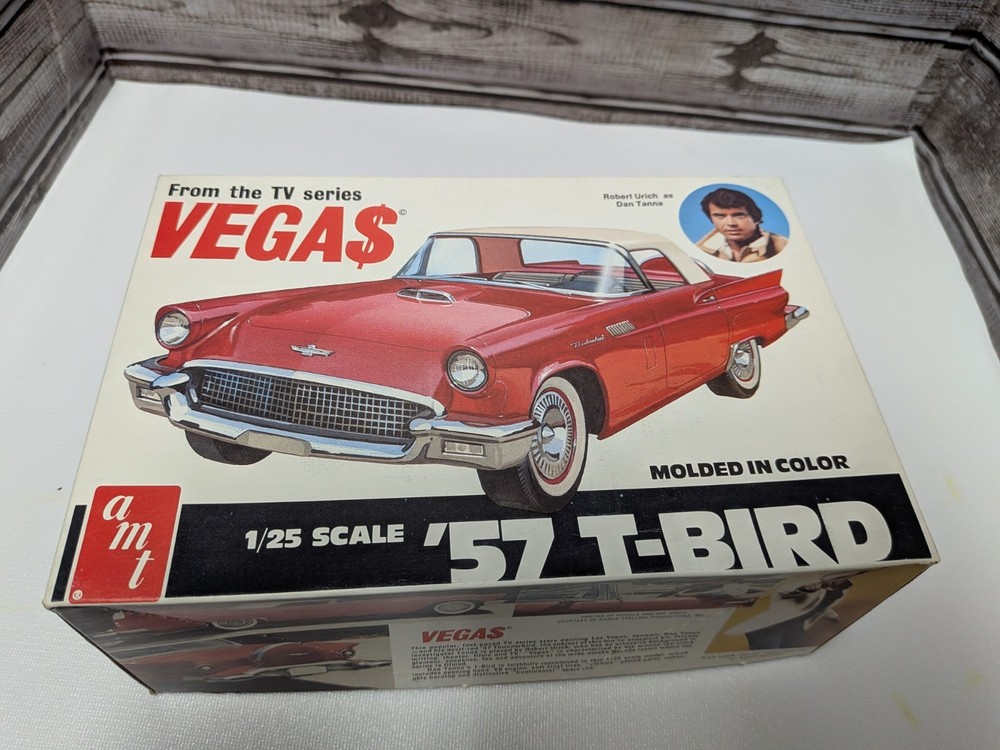 AMT ’57 T- Bird Vegas TV Show Thunderbird Model Car Kit