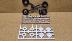 1940 FORD Standard Coupe WW TIRES, RIMS & HUB CAPS 1/25 Monogram Model PARTS