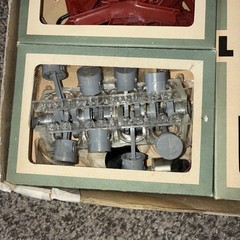 60’s Renewal NO. 802 The Visible V8 Engine ASSEMBLY Kit -IN ORIGINAL BOX -AS IS