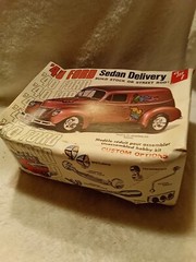Vintage AMT ’40 FORD Sedan Delivery Stock or Street Rod Model Unbuilt Open Box