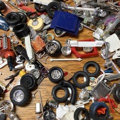 Miscellaneous Model Parts Used Parts Only Almost 2 Pounds