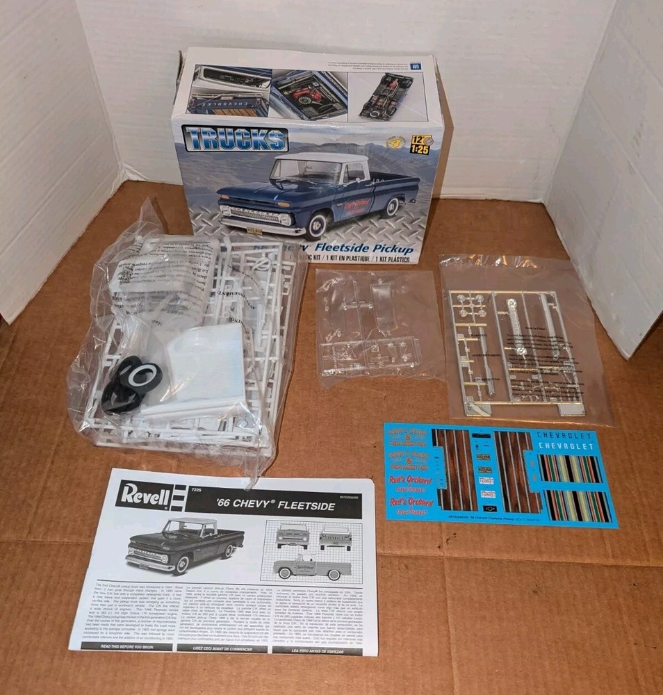 Revell ’66 Chevy Fleetside Pickup 1/25 Scale Plastic Model Kit sealed 85-7225