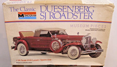 MONOGRAM DUESENBERG SJ ROADSTER CAR MODEL KIT BOXED 1:24 2302 1979