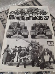 Tamiya 1/35 German 88mm Gun Flak 36/37 35017 NEW Unassembled NOB