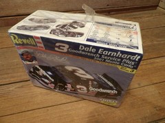 2001 REVELL 3 Goodwrench Dale Earnhardt STOCK CAR Model Kit – NEW SEALED!