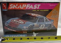 Snap Fast STP Grand Prix #43 Richard Petty 1:32 Plastic Model Kit NIB