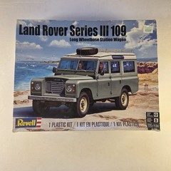 Land Rover Series 111 109 Revell 1:24 Parts In Sealed Bags