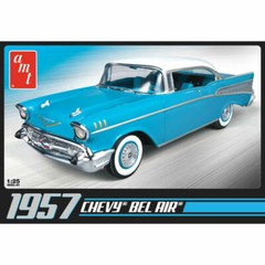 AMT638 1957 Chevy Bel Air Model Car Scale 1:25 Blue/White