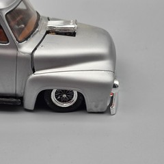 1956 Ford F-100 1/25 Built Model Truck Parts Diorama Display Broken Wheel