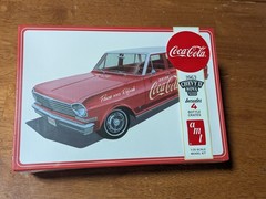 AMT 1353 1963 Chevy II Nova Wagon w/Crates Coke 1/25