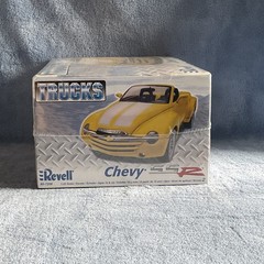 Revell Chevy SSR 1:25 Hot Rod Plastic Model Kit 85-7206