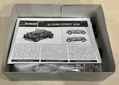 🏁 Monogram ’32 Ford Street Rod Model Sealed Cruiser Roadster Deuce Hot Rod 🏁