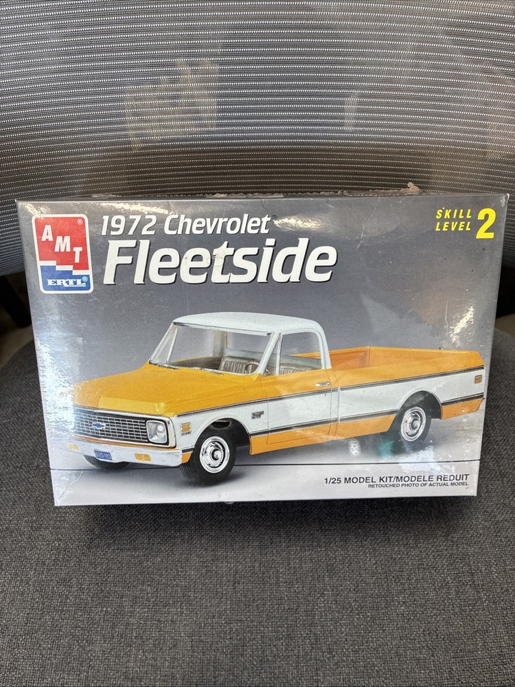 New Sealed AMT Ertl 1972 Chevrolet Fleetside Model #6691 1/25 C10 Cheyenne Truck