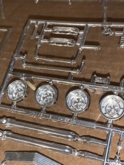 Vintage Junkyard Lot Of Plastic Model Car Chrome Grids (Lot Jy353)