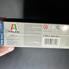 New Sealed 2006 ITALERI 1/24 Range Rover Rally #3694 scale model kit