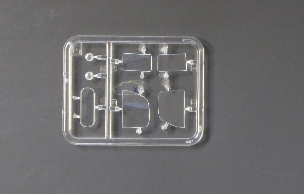 Miniart 1/35th Scale US Tow Truck G506 – Clear Parts from Kit No. 38061