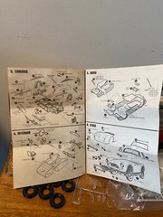 AMT Modern Classic Cobra Roadster 1:25 Scale Skill Level-2 Open Box but Complete