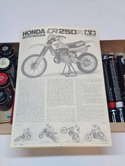 TAMIYA 1:12 HONDA CR250R MOTOCROSSER MODEL KIT – Open Box Started – Free Paints