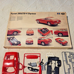 Testors Italeri Plastic Model FERRARI 365GTB/4 Daytona V 12 1/24 # 233 FOR PARTS