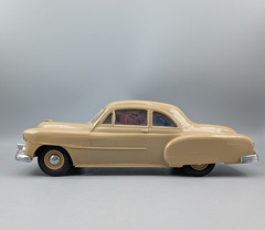 1951 CHEVROLET 2 DOOR STYLELINE 1/25 scale – PROMO / BANK–AZTEC TAN ORIGINAL
