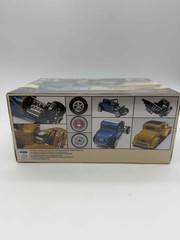 Revell 2011 ’32 Ford 5-Window Coupe 2’n1 1:25 Model Kit 85-4228 Sealed