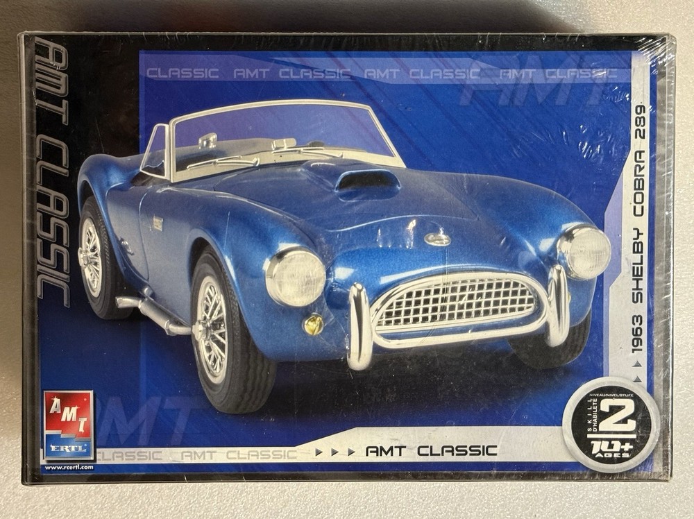 New Sealed Vintage 2006 AMT Classic 1963 Shelby Cobra 289 Model Kit 38423 NIB