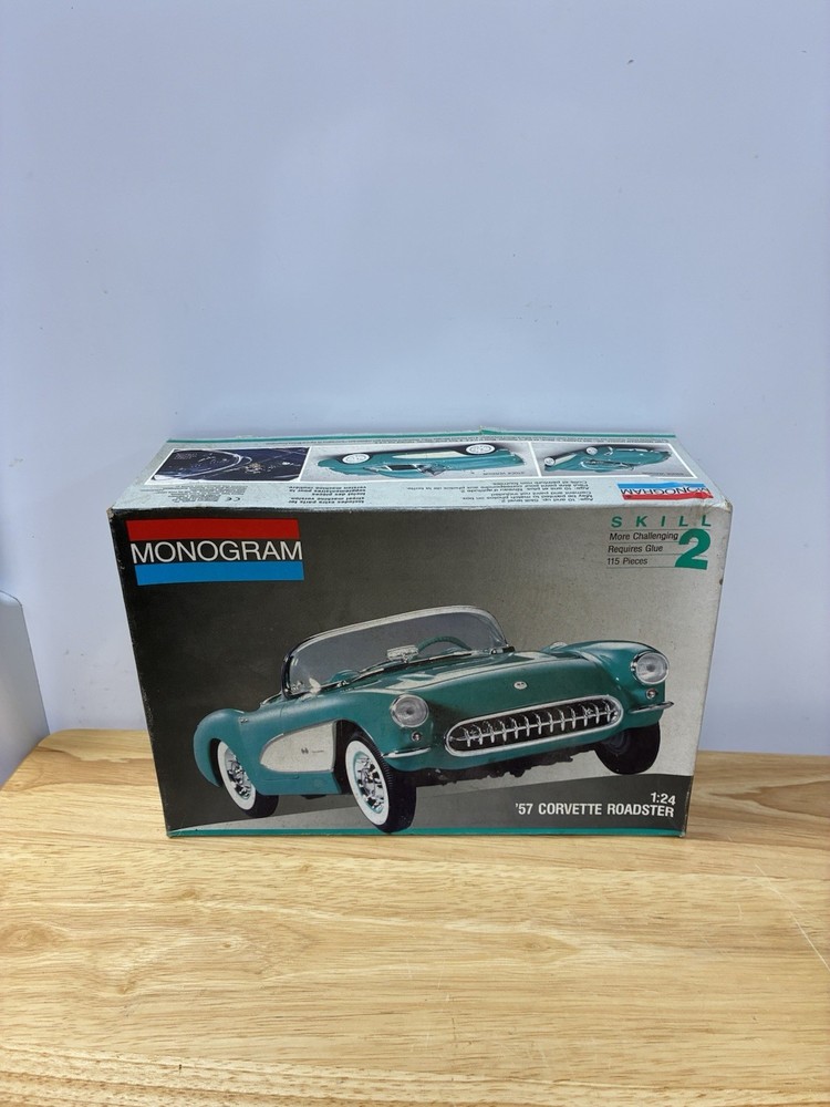 Monogram #2924 Model Kit 1957 Corvette Roadster 1/24 scale 1991 Pre-owned