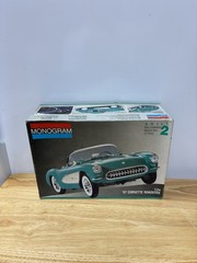 Monogram #2924 Model Kit 1957 Corvette Roadster 1/24 scale 1991 Pre-owned