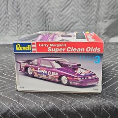 Revell Larry Morgan Oldsmobile Pro Stock Model Kit 1:25 7362