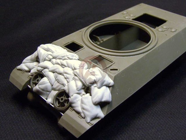 Panzer Art 1/35 Sand Armor for M10 “Wolverine” Tank Destroyer RE35-094