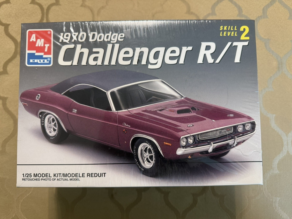 1970 Dodge Challenger R/T AMT 6466 Plastic Model Kit 1:25 Sealed